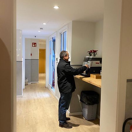 Hostal Bestprice Barcelona Stadium Eksteriør billede