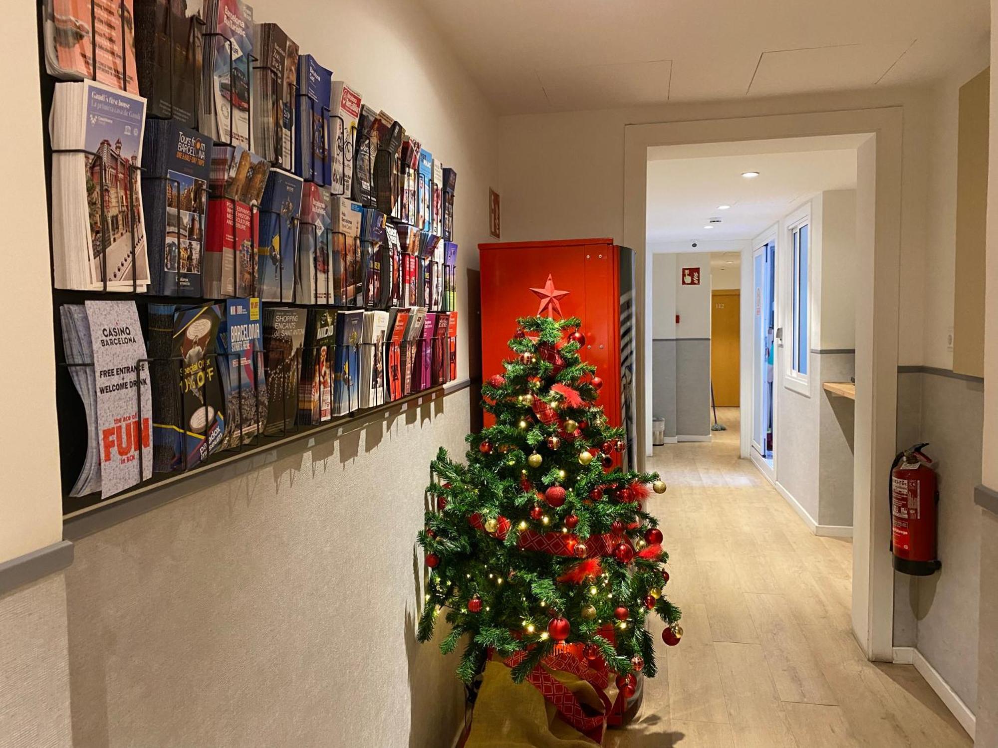 Hostal Bestprice Barcelona Stadium Eksteriør billede