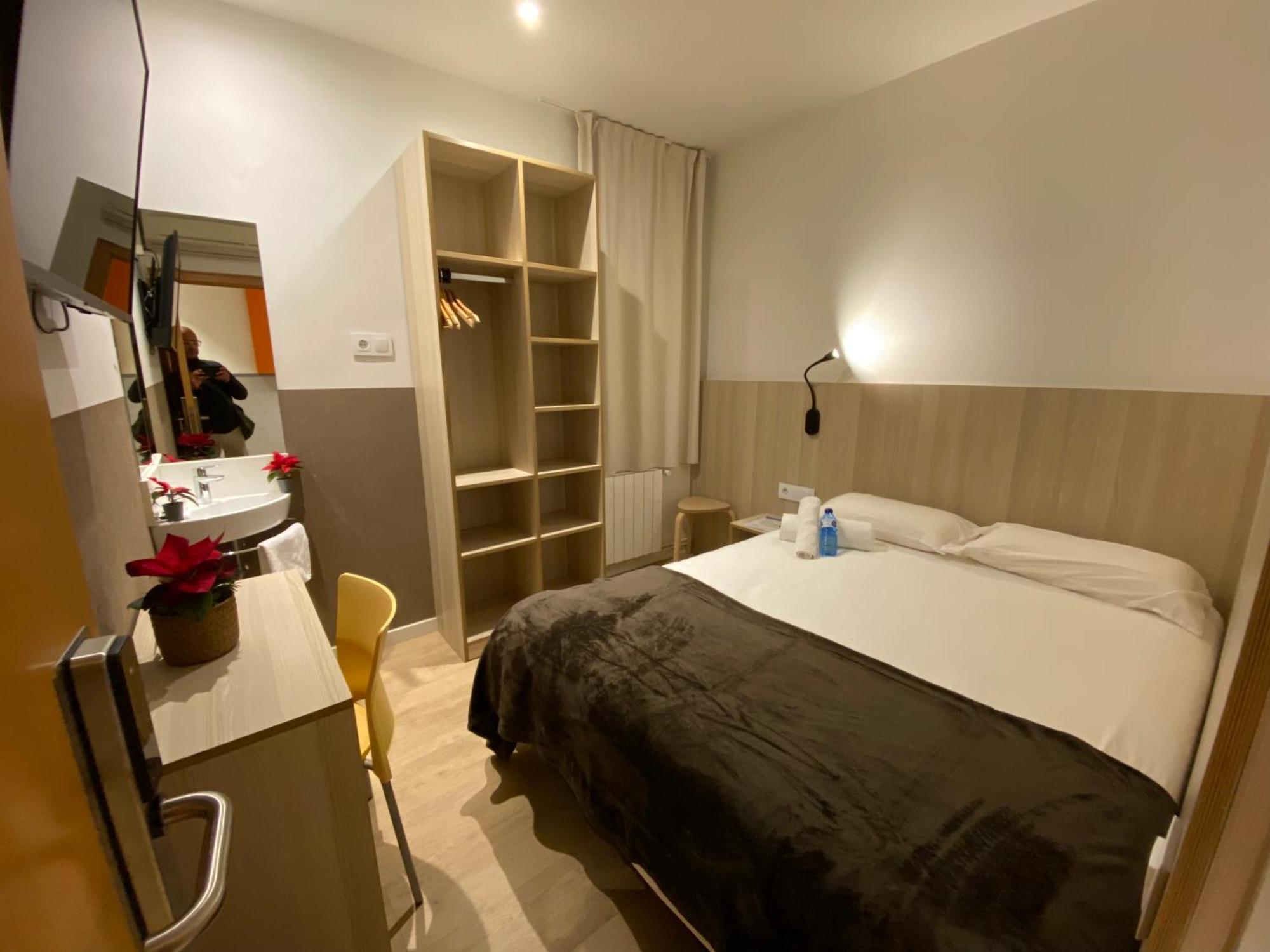 Hostal Bestprice Barcelona Stadium Eksteriør billede