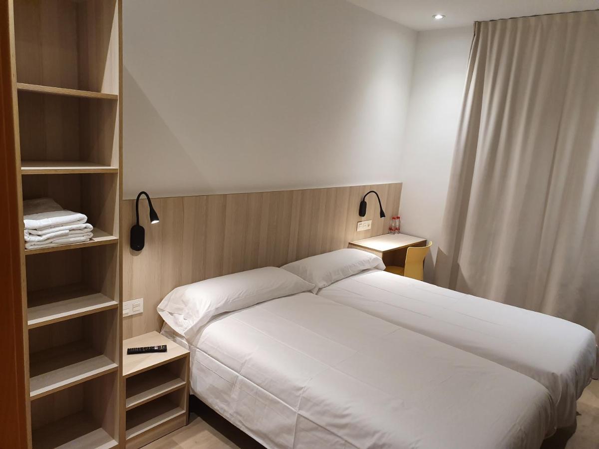 Hostal Bestprice Barcelona Stadium Eksteriør billede