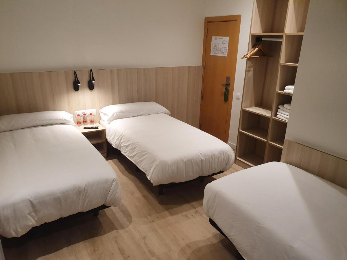Hostal Bestprice Barcelona Stadium Eksteriør billede