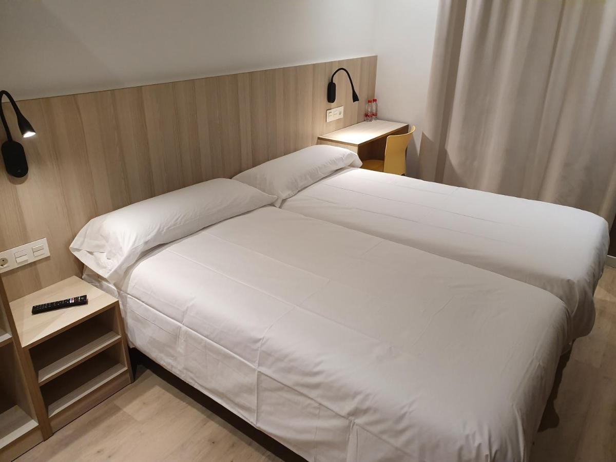 Hostal Bestprice Barcelona Stadium Eksteriør billede